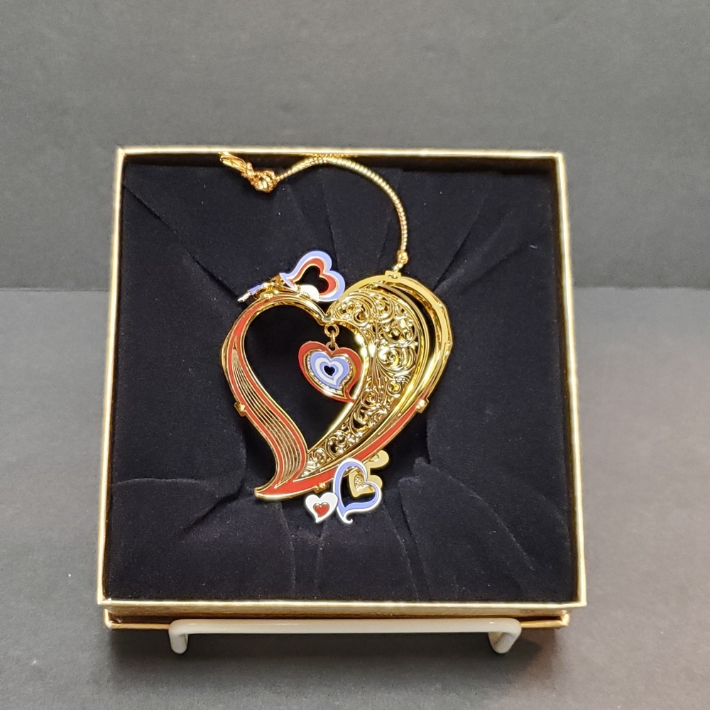 ChemArt ❤️ Heart Ornament